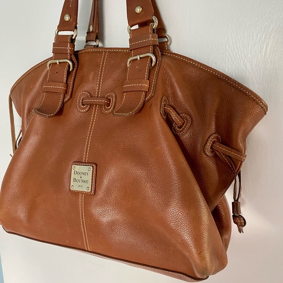 Dooney & Bourke Handbags - Vintage Dooney and Burke bag